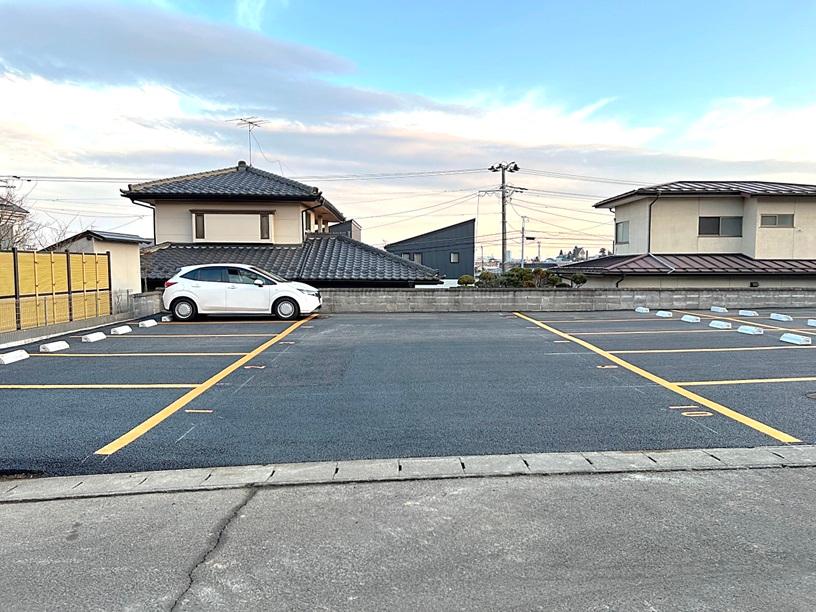 中山2丁目月極駐車場の外観・駐車場イメージ2枚目