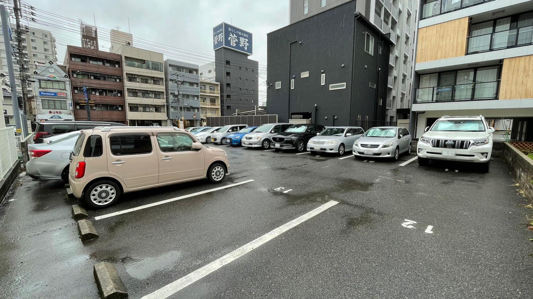 菅野ガレージⅡ(吉島町)の外観・駐車場イメージ2枚目