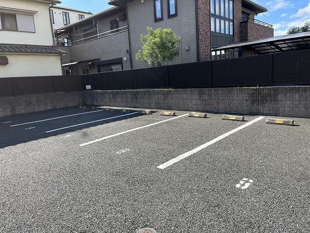 フォンターナ大宮(39590)の外観・駐車場イメージ1枚目