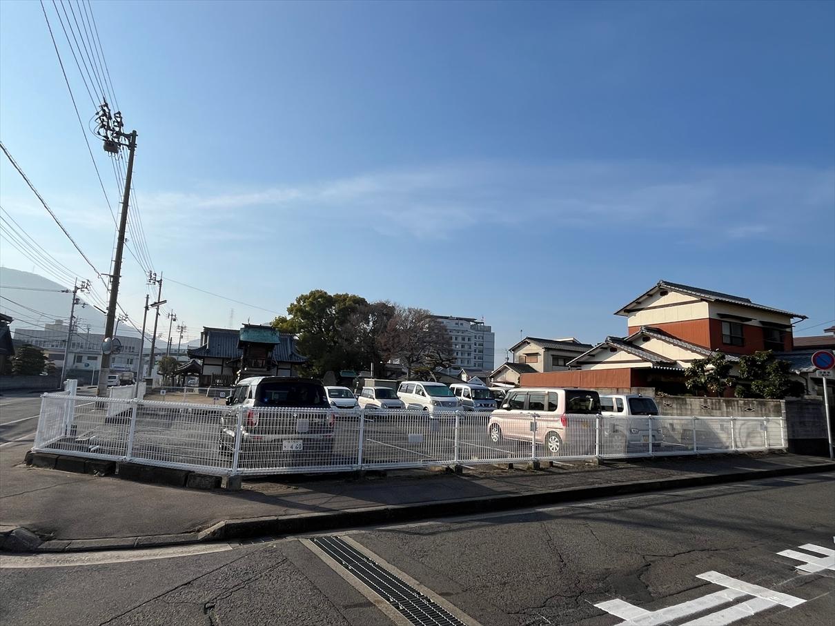 モータープール綾の外観・駐車場イメージ2枚目