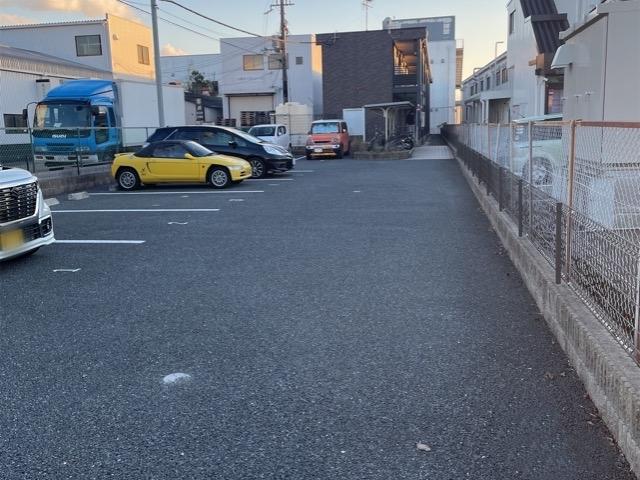 ディス ポレール(53100)の外観・駐車場イメージ1枚目