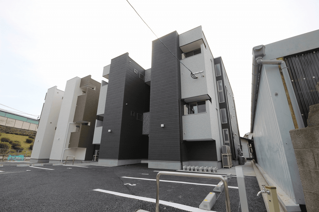 CoCoFlora宇美の外観・駐車場イメージ1枚目