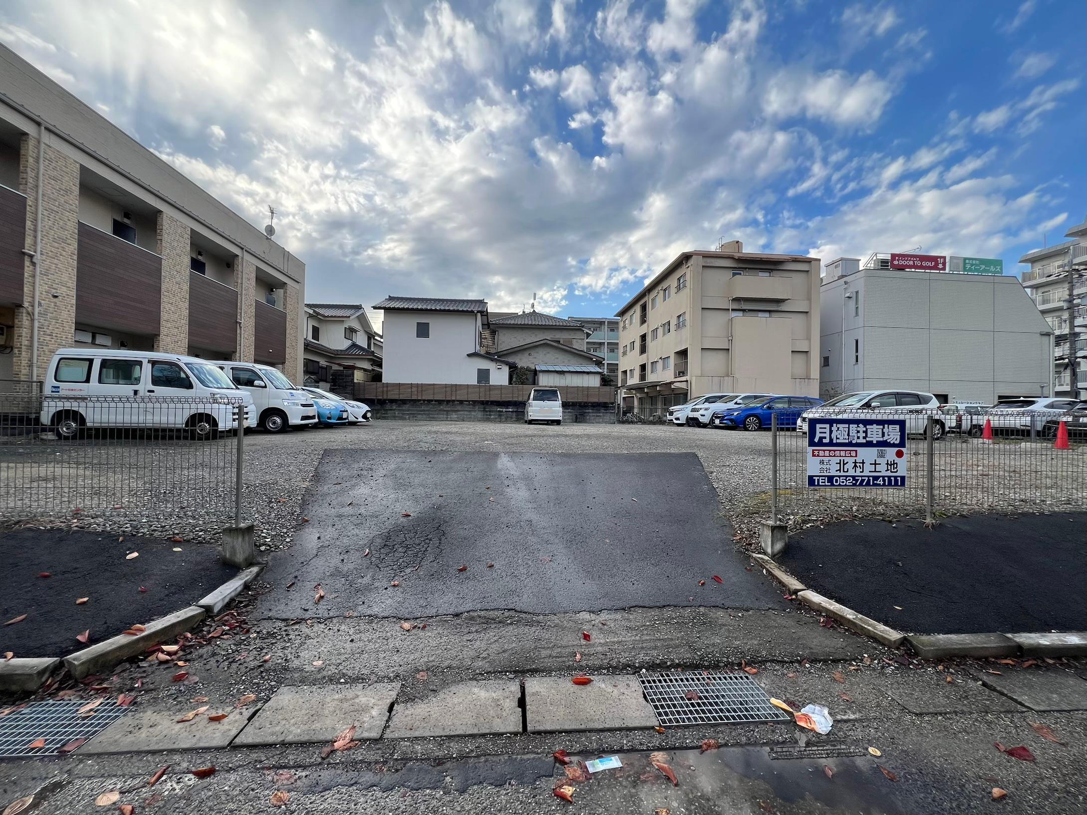 宝が丘K駐車場の外観・駐車場イメージ1枚目