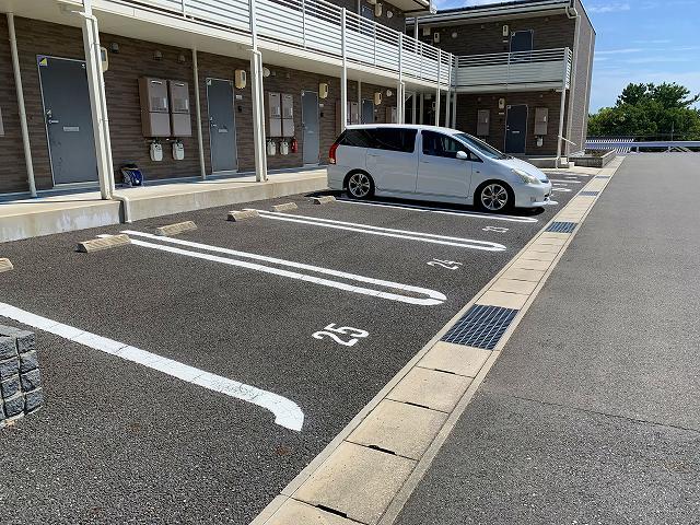 エクレール(54455)の外観・駐車場イメージ3枚目