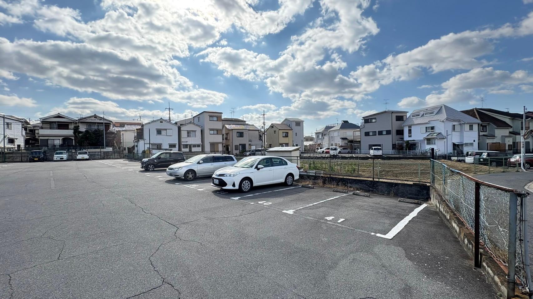 石川駐車場の外観・駐車場イメージ2枚目