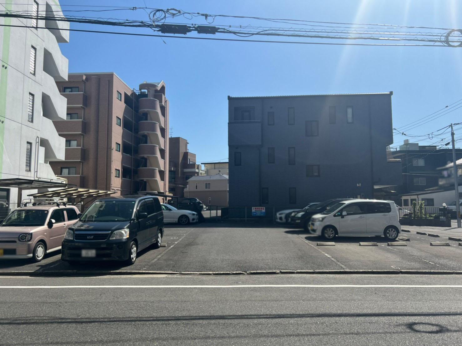 金口ガレージの外観・駐車場イメージ3枚目