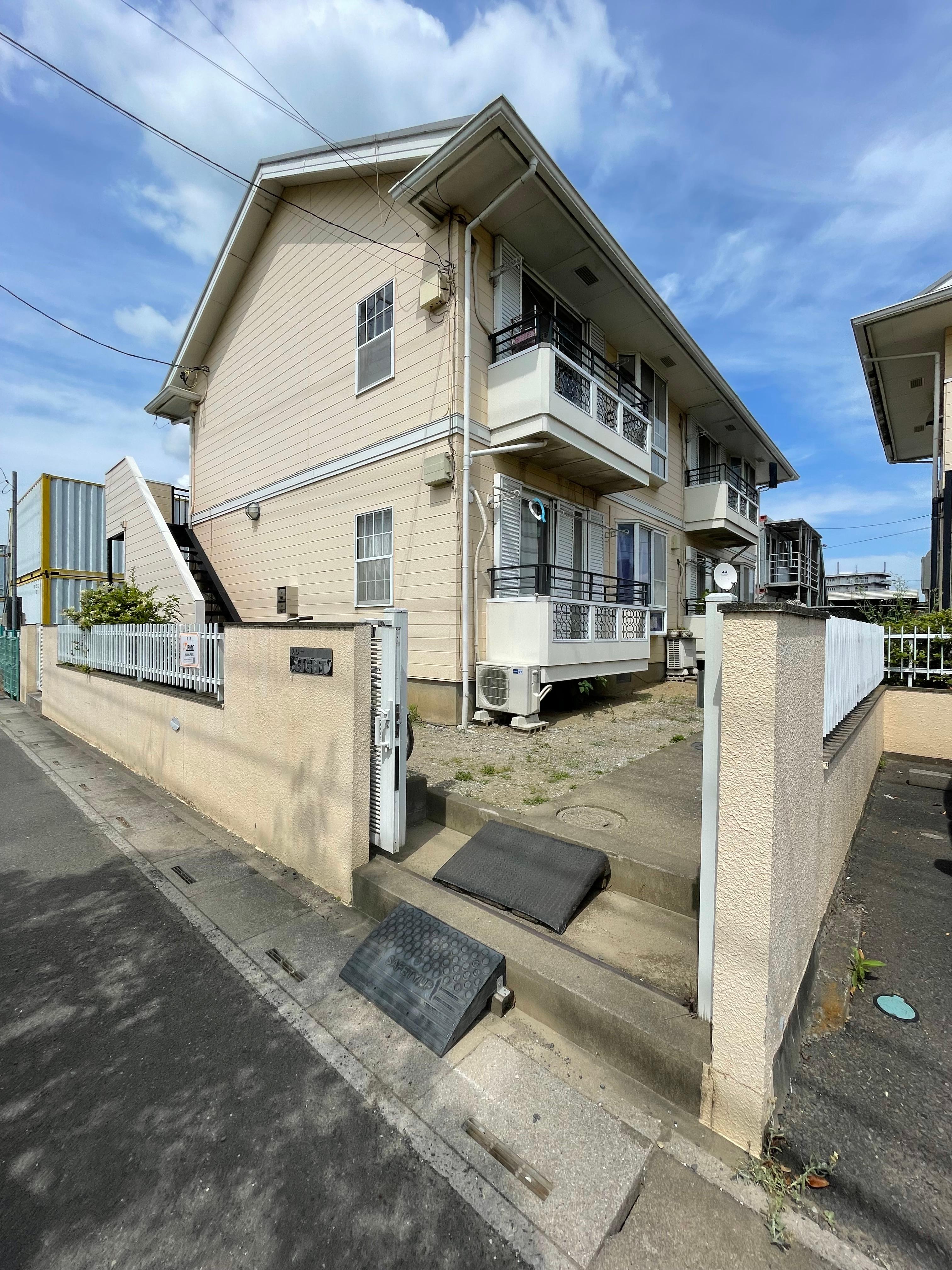 三郷市鷹野2丁目駐車場(スリーライト鷹野)の外観・駐車場イメージ1枚目