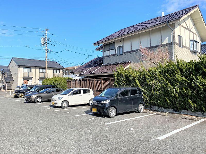 メゾン福生(26926)の外観・駐車場イメージ2枚目