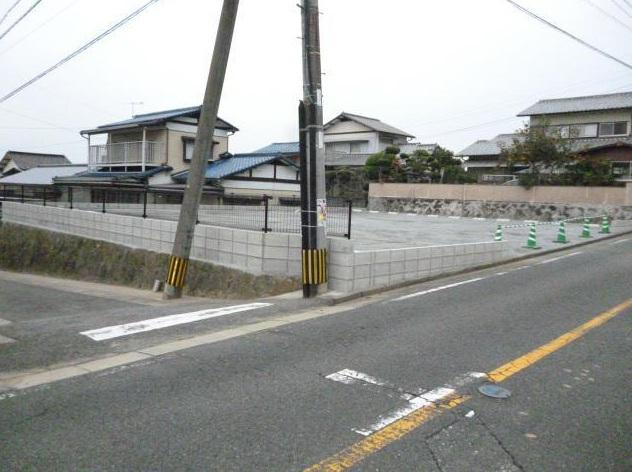 ジョイフル朝霧1丁目パーキングの外観・駐車場イメージ2枚目