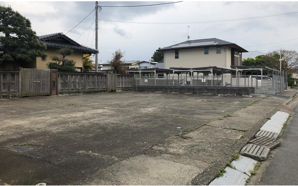 新荘3丁目駐車場の外観・駐車場イメージ2枚目