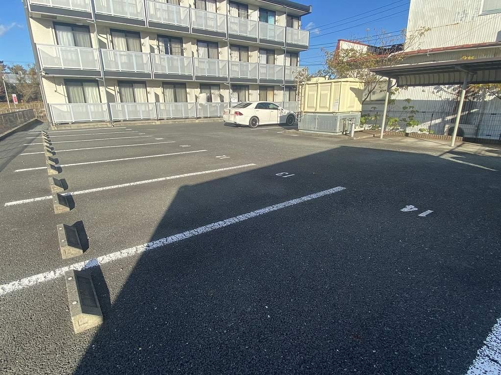 流通元町(36650)の外観・駐車場イメージ1枚目
