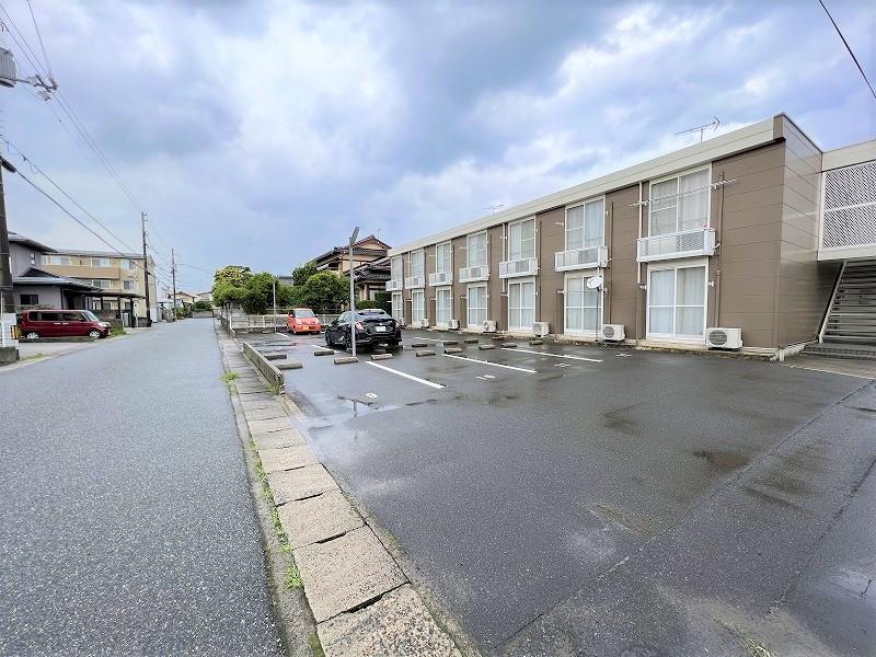 コンフォール(15537)の外観・駐車場イメージ1枚目