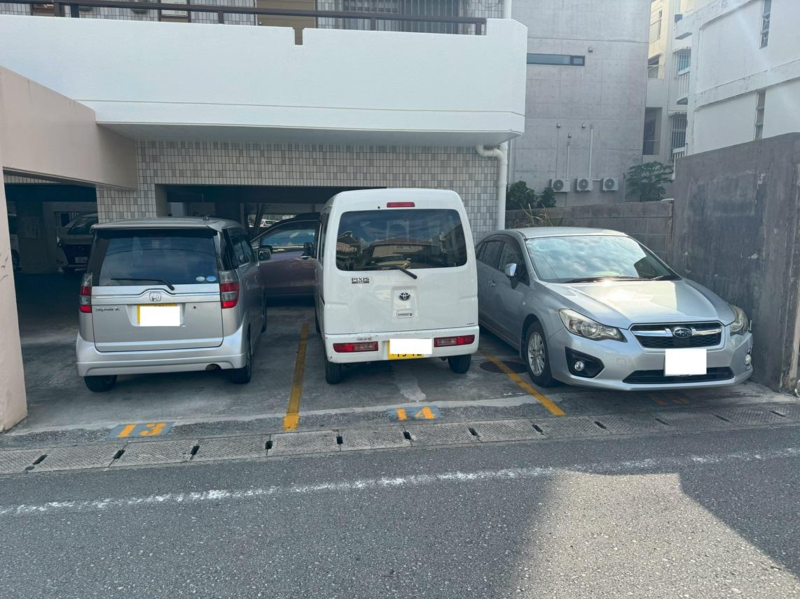 ドミール久米 駐車場の外観・駐車場イメージ2枚目