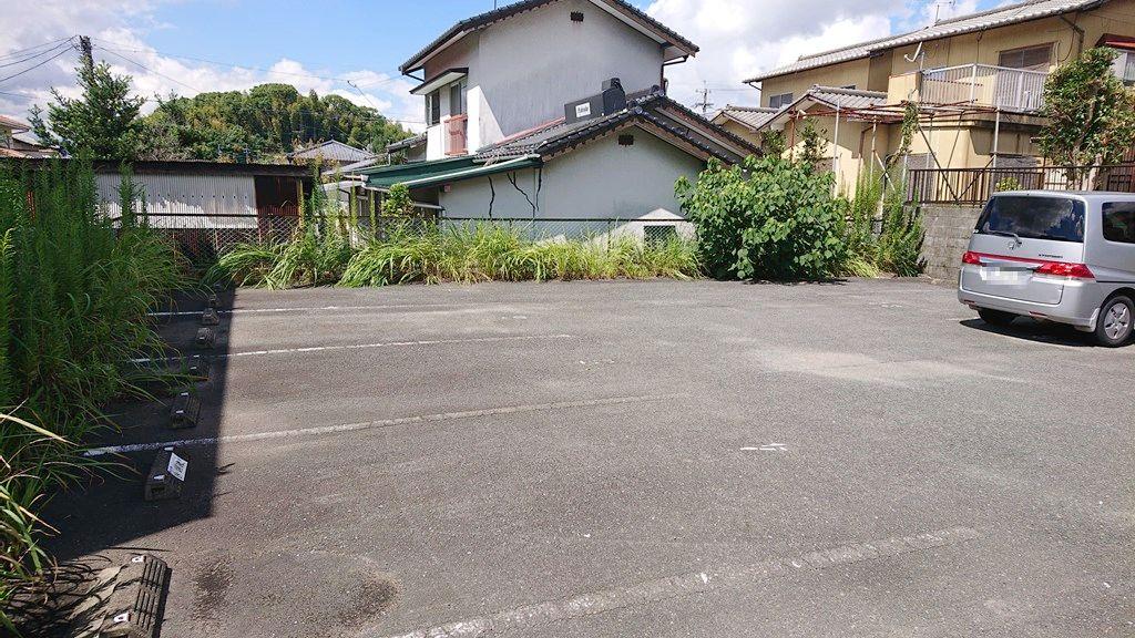 石坂3丁目駐車場の外観・駐車場イメージ2枚目