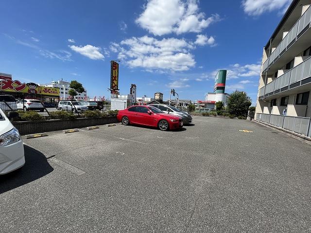 ルーク(19499)の外観・駐車場イメージ1枚目