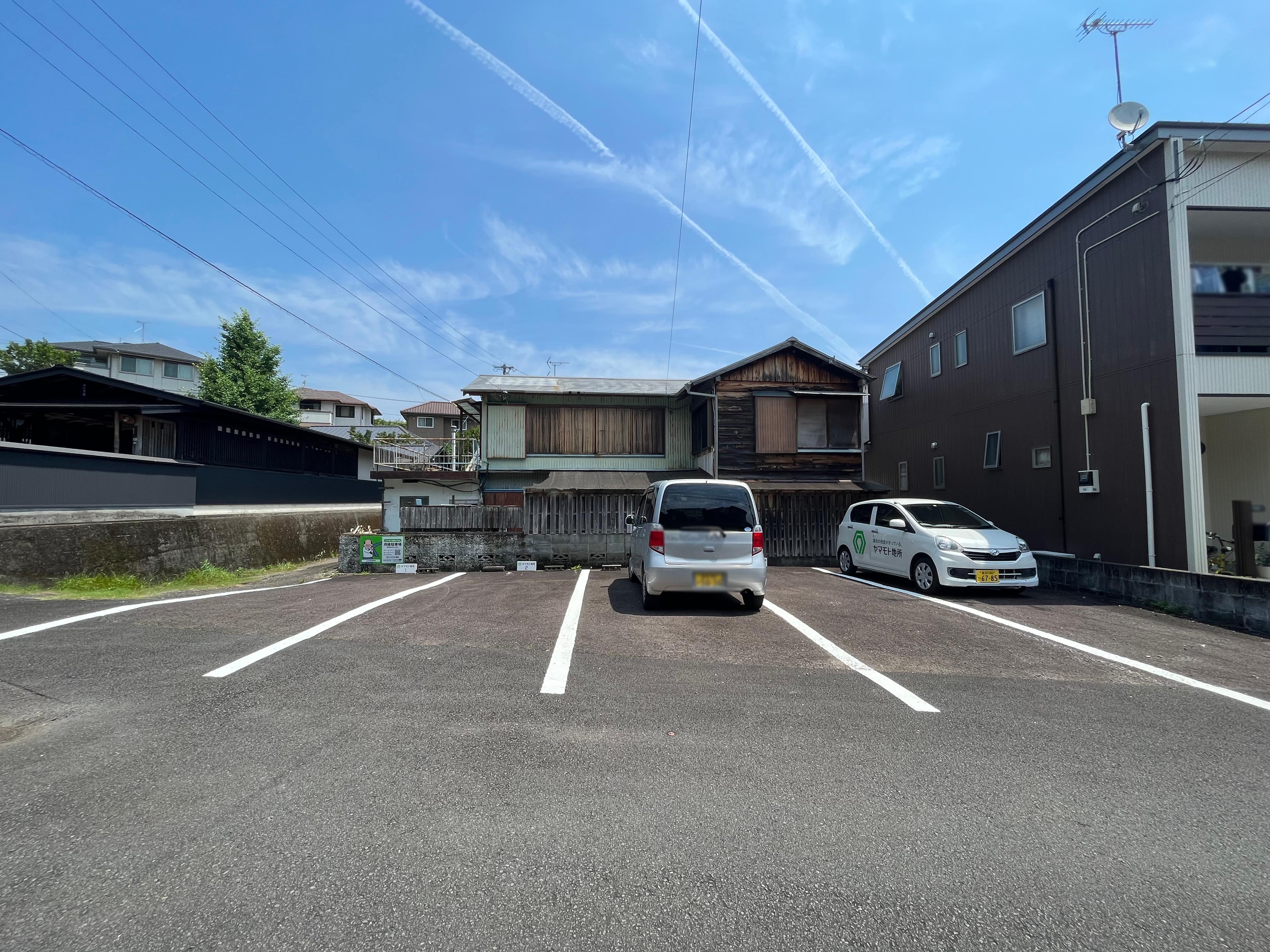 丸の内青空駐車場の外観・駐車場イメージ1枚目