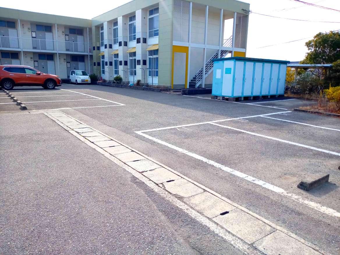 吉田(13875)の外観・駐車場イメージ1枚目