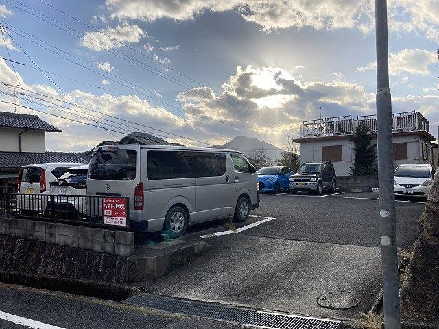 毘沙門台ガレージの外観・駐車場イメージ2枚目