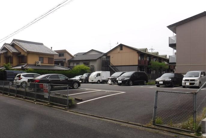 深草伊東ガレージの外観・駐車場イメージ1枚目