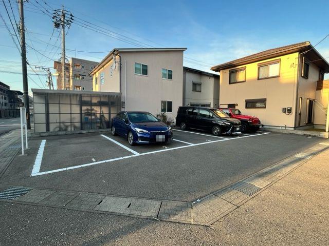 平和町2丁目駐車場の外観・駐車場イメージ1枚目