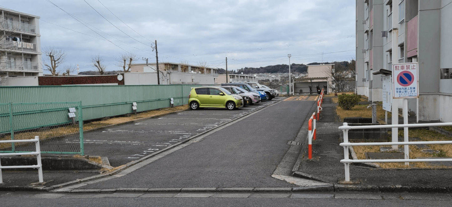 FK上郷西ヶ谷駐車場の外観・駐車場イメージ1枚目