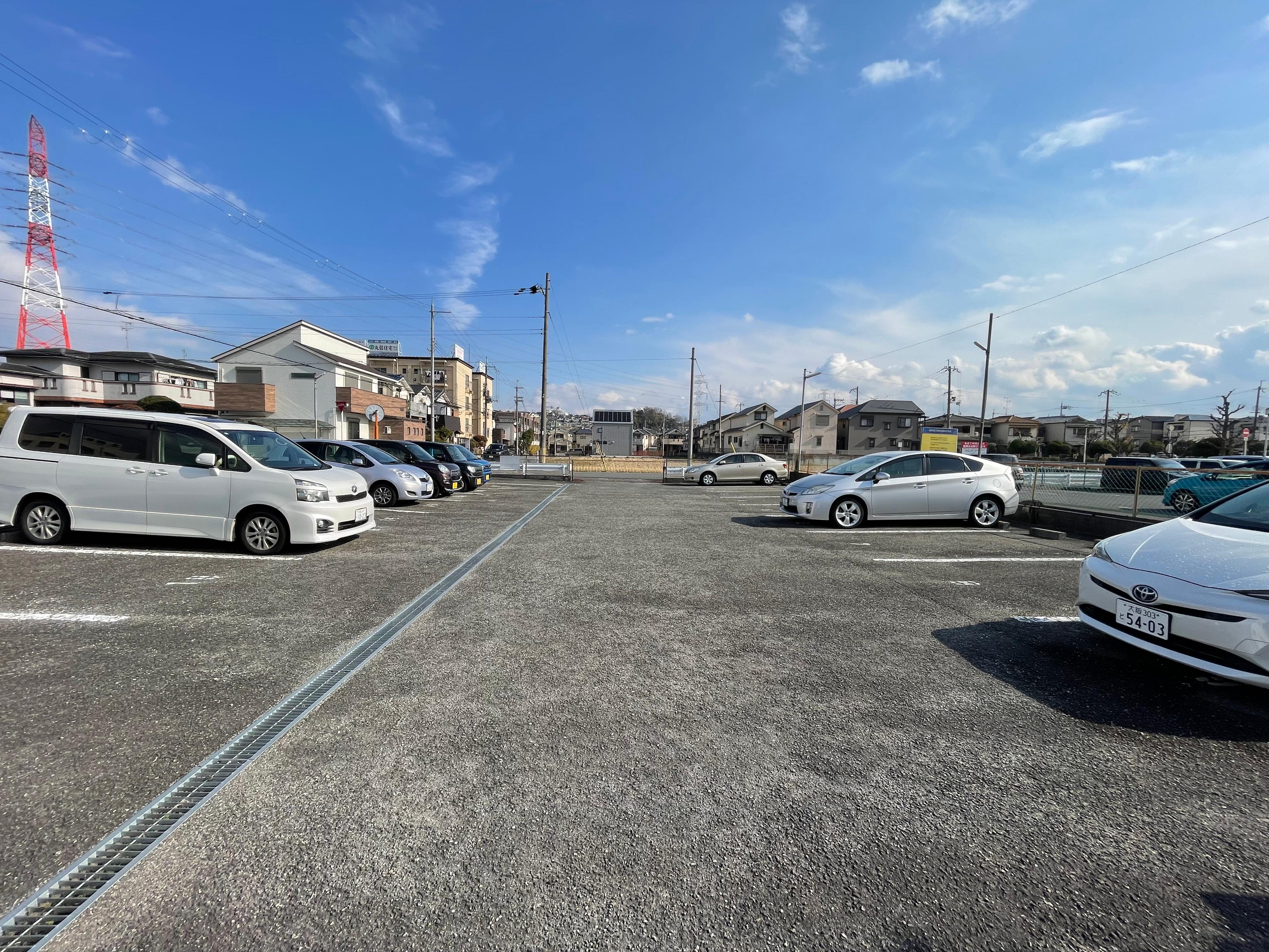 奥井ガレージの外観・駐車場イメージ3枚目