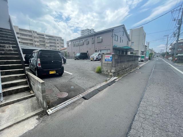 庚午土肥ガレージの外観・駐車場イメージ3枚目