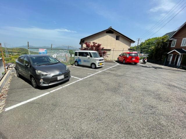 原田ガレージの外観・駐車場イメージ2枚目