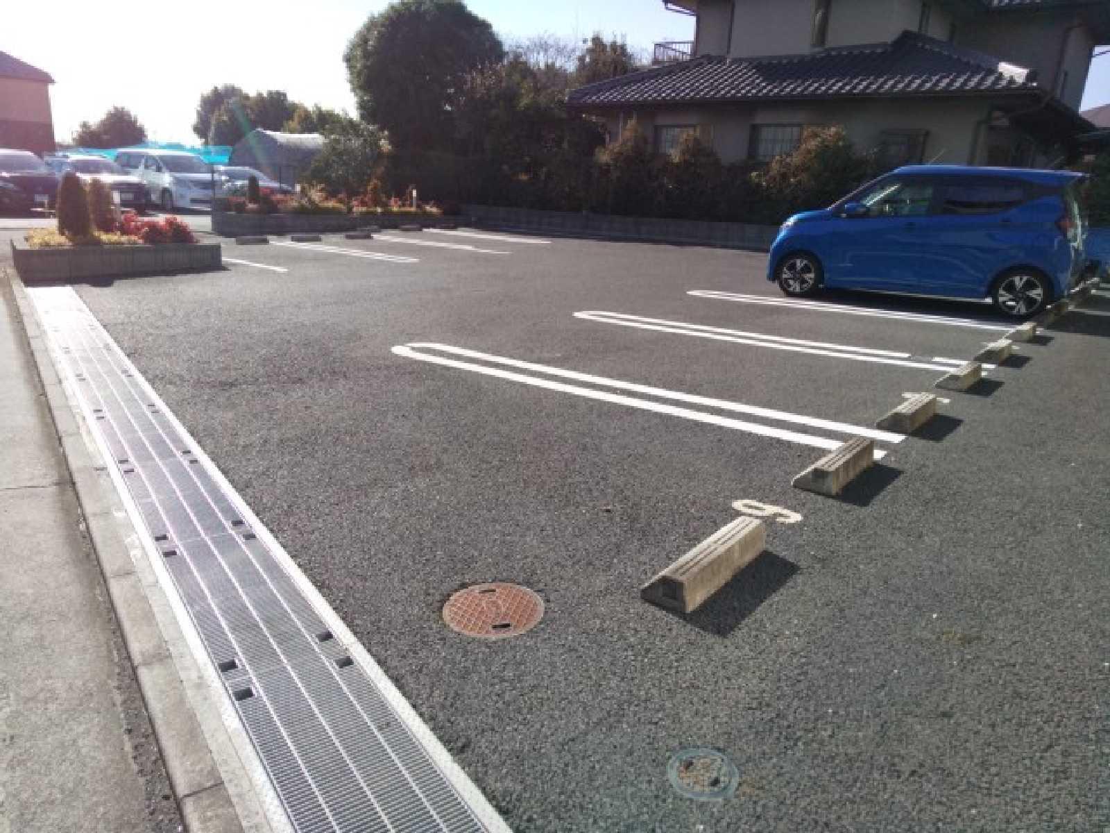 アンド・イーの外観・駐車場イメージ2枚目