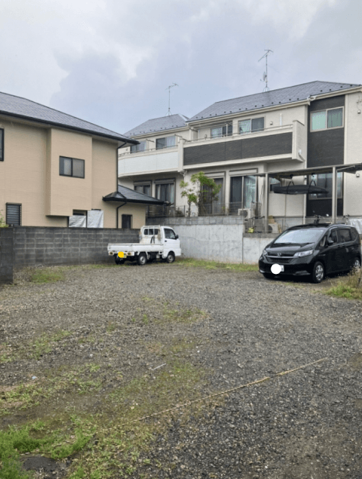 リヴェール湘南B構外駐車場の外観・駐車場イメージ1枚目