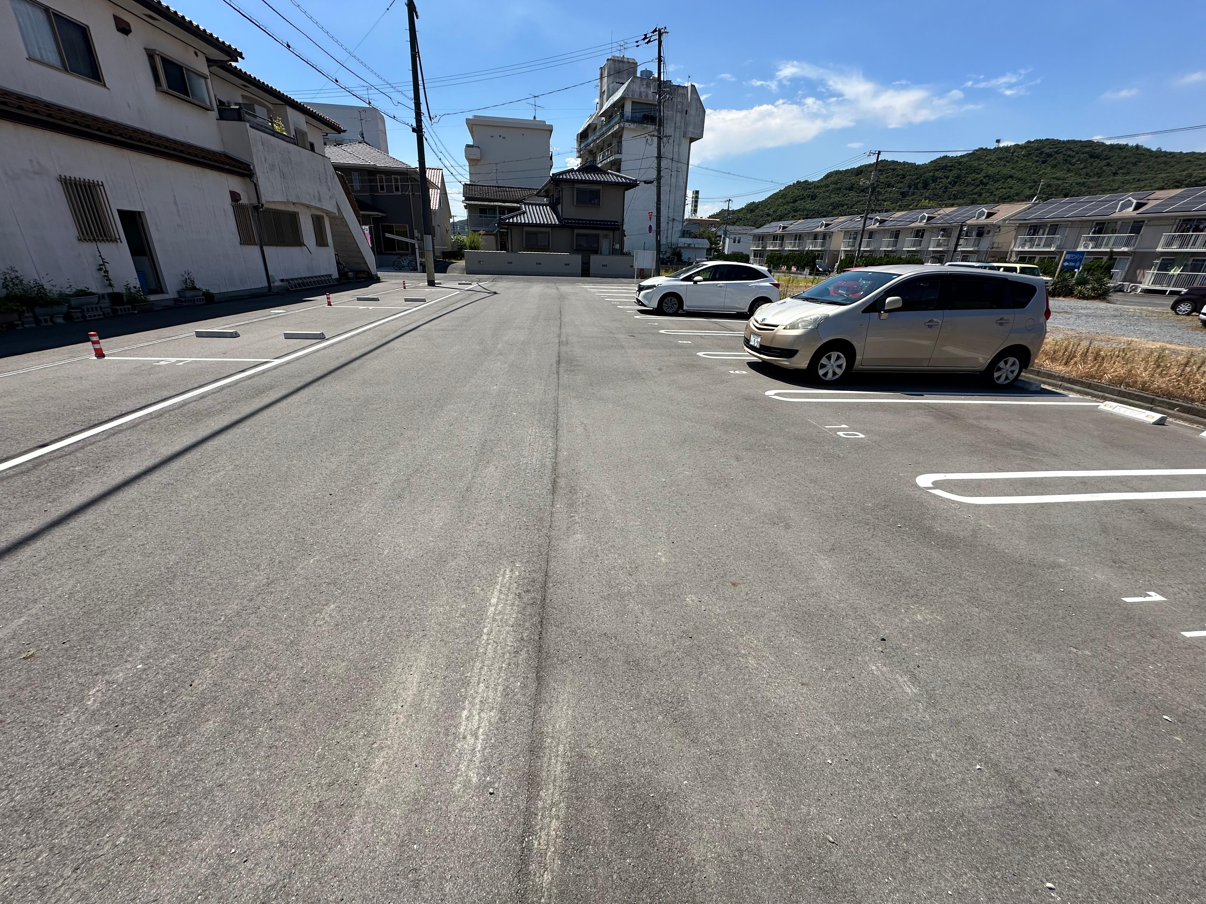 大安寺南町駐車場の外観・駐車場イメージ2枚目
