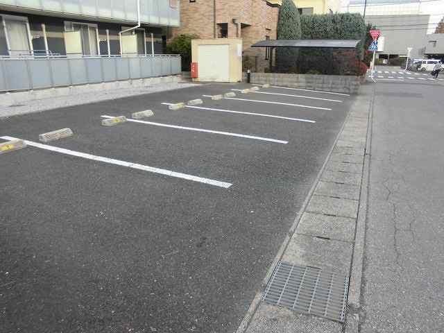 クレセント(45299)の外観・駐車場イメージ2枚目