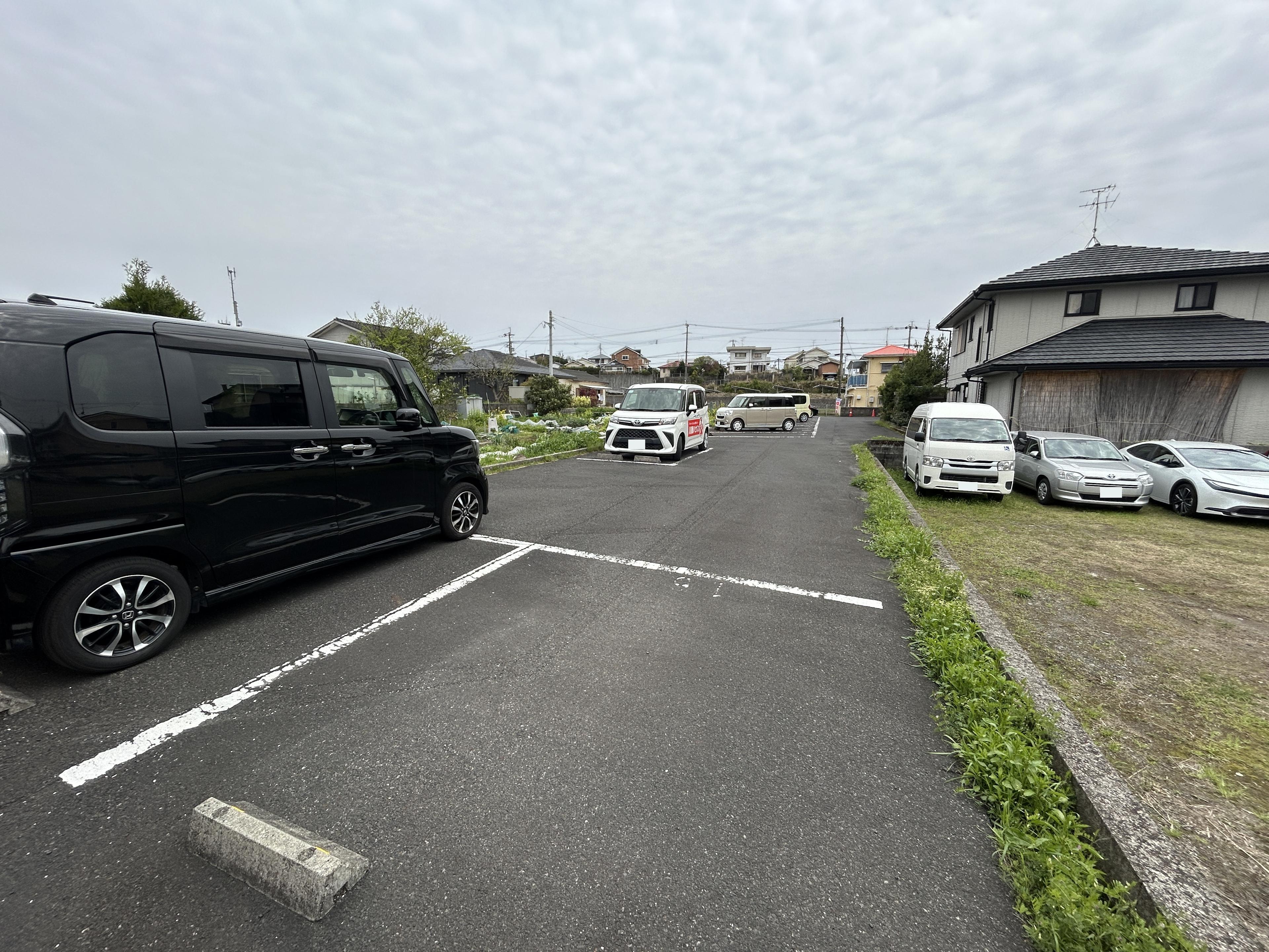 坂元駐車場(坂之上)の外観・駐車場イメージ1枚目
