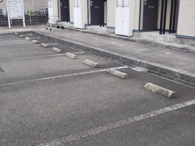 ヨシクマ(31010)の外観・駐車場イメージ2枚目