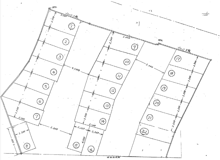 金堀町穐山ガレージの駐車配置図