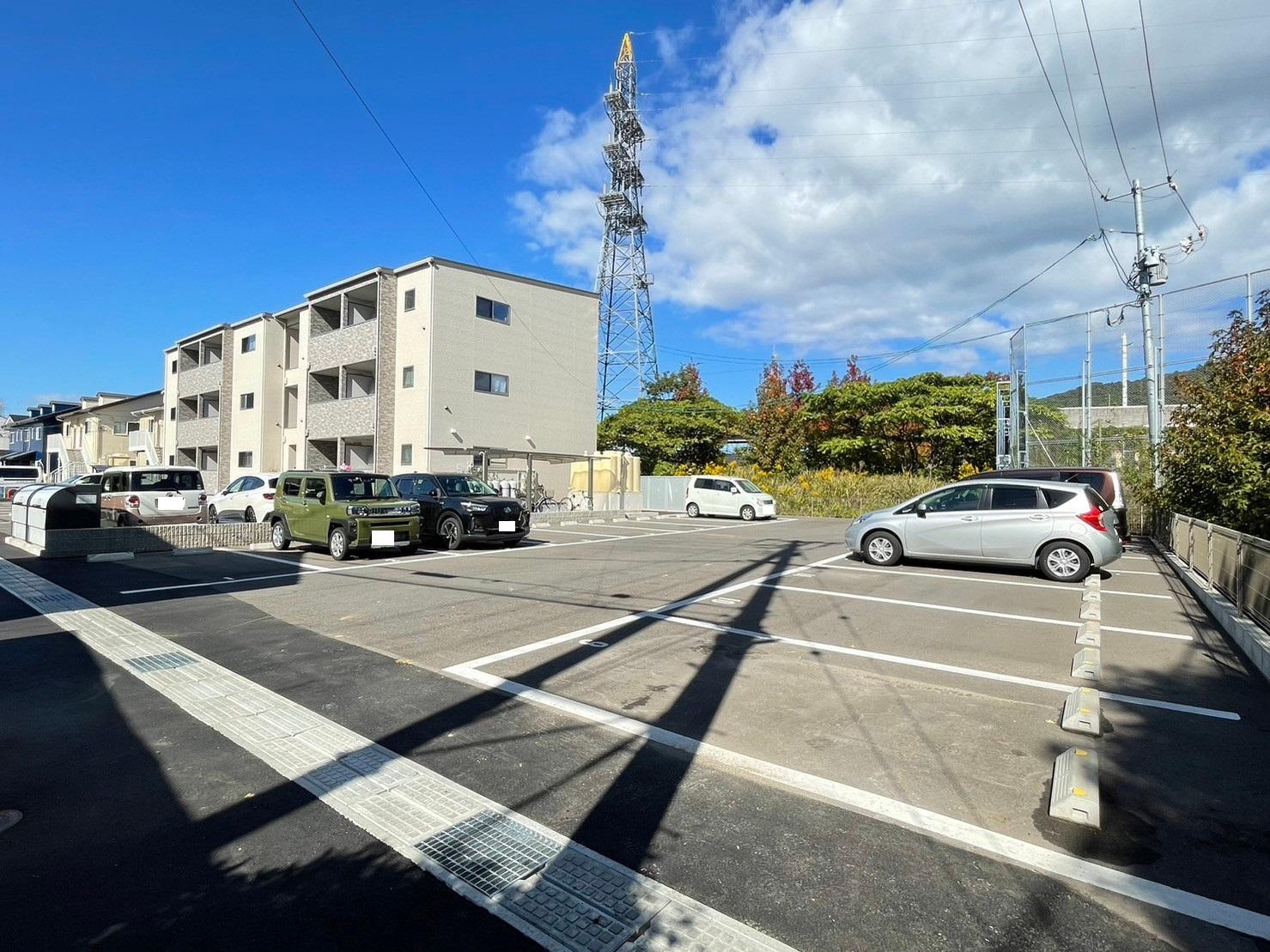 Lien立川駐車場の外観・駐車場イメージ1枚目