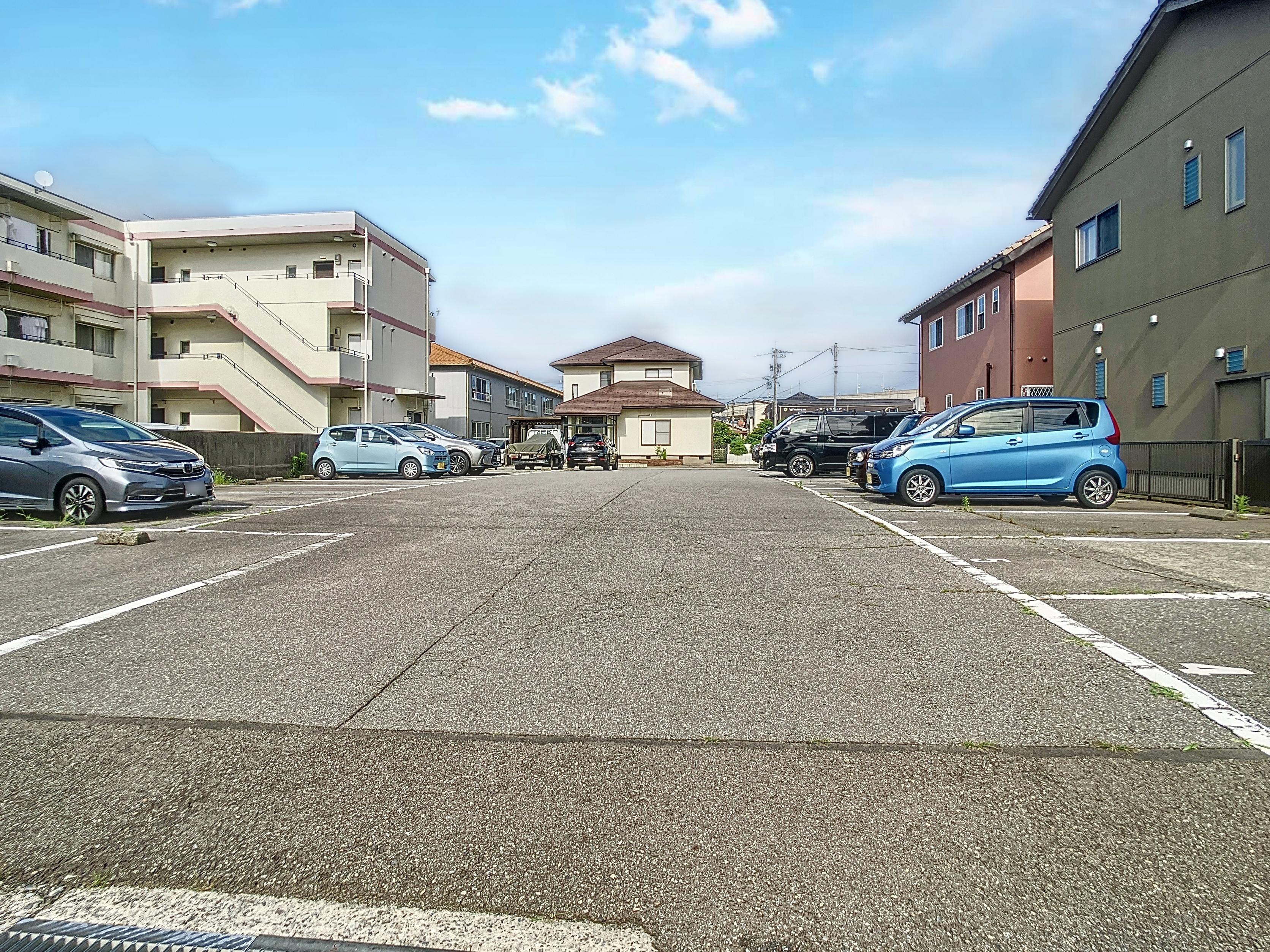 八日市4丁目S駐車場の外観・駐車場イメージ3枚目