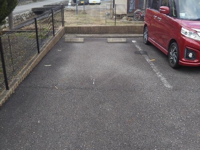 オレンジコート(30545)の外観・駐車場イメージ1枚目