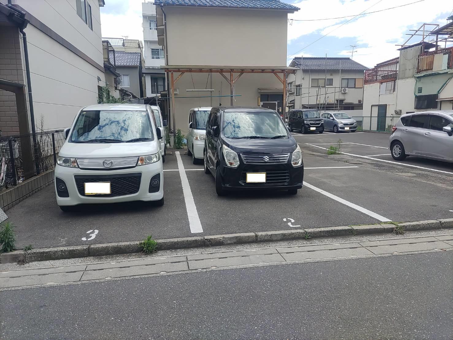 新町4ガレージの外観・駐車場イメージ2枚目