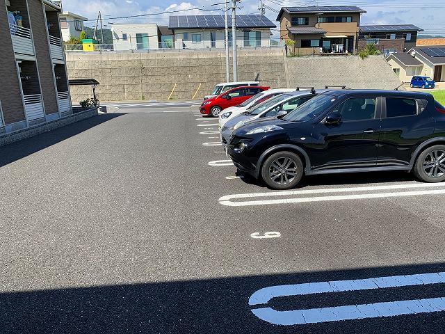 エクレール(54455)の外観・駐車場イメージ1枚目