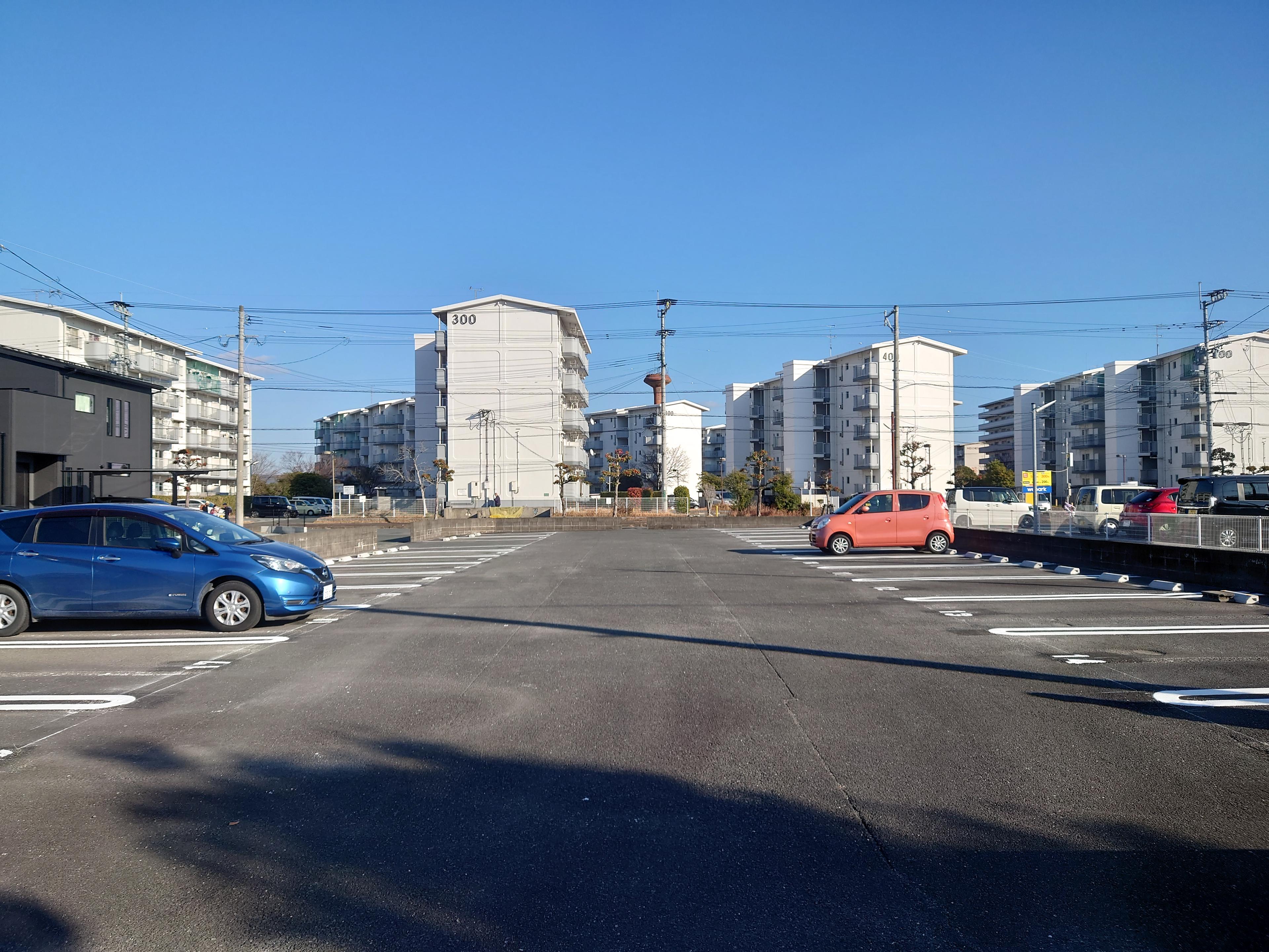 角田月極駐車場の外観・駐車場イメージ1枚目