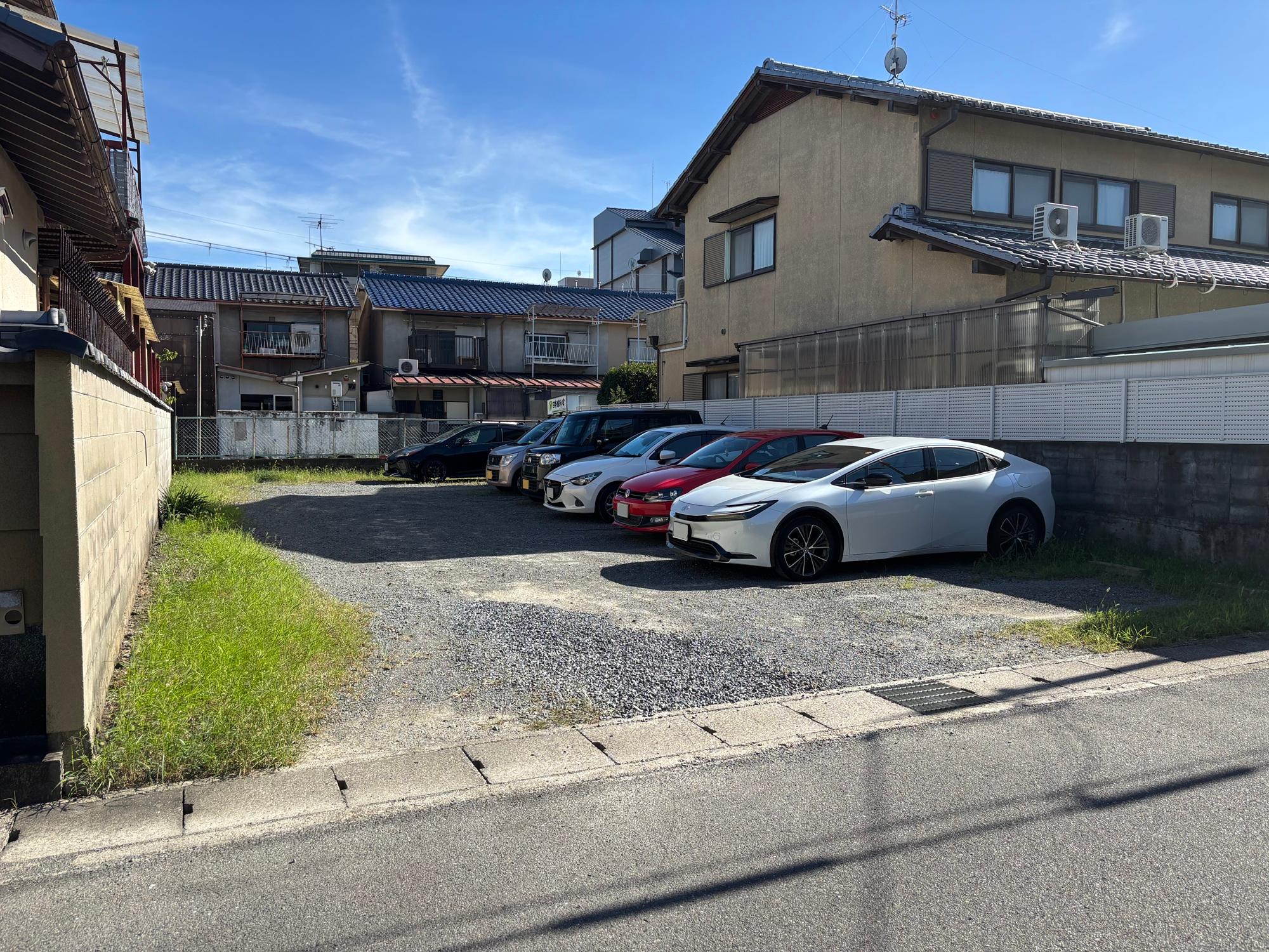 上桂森下町ガレージ№①の外観・駐車場イメージ2枚目