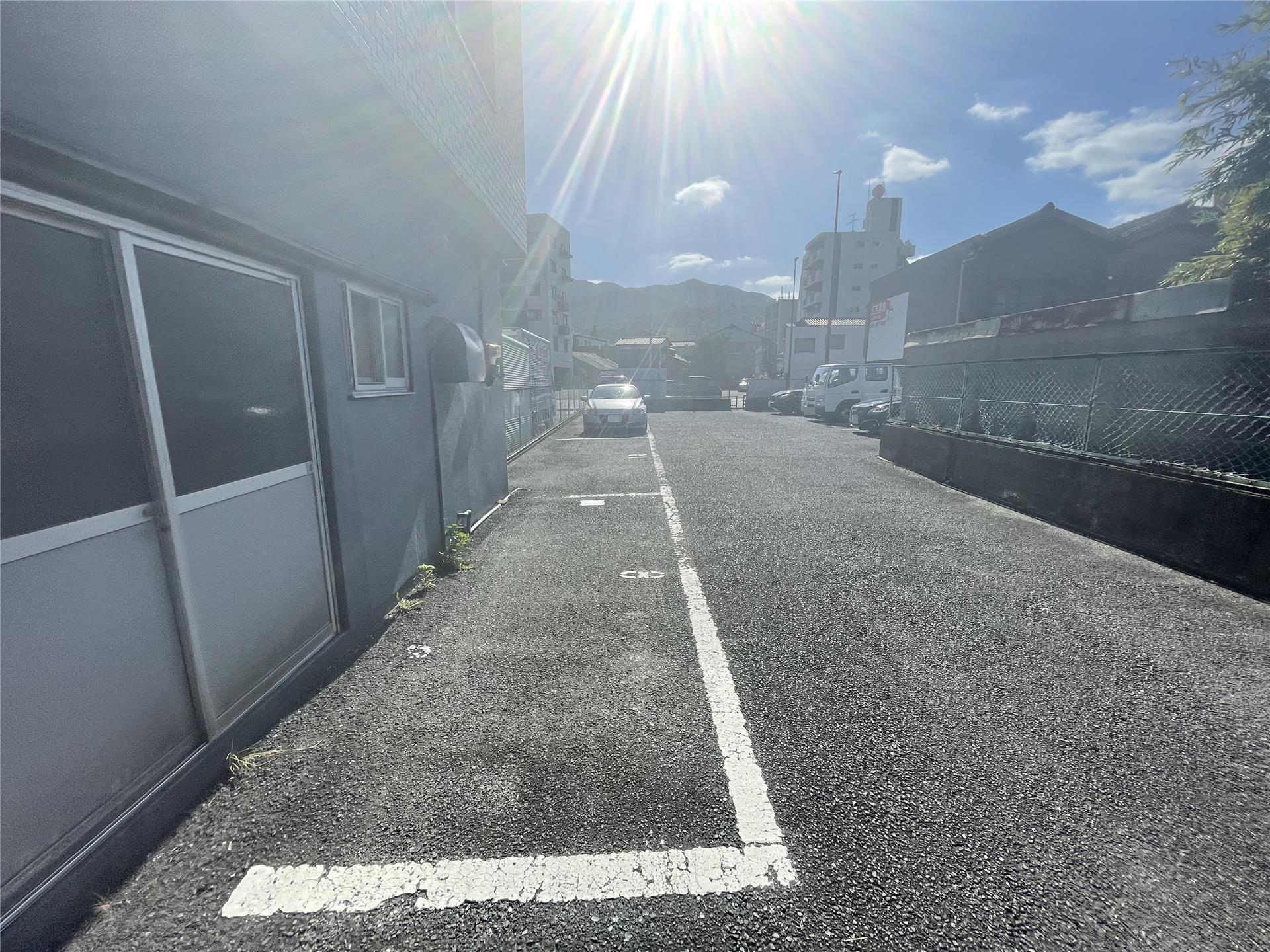 ジョイフル陣山パーキングの外観・駐車場イメージ2枚目