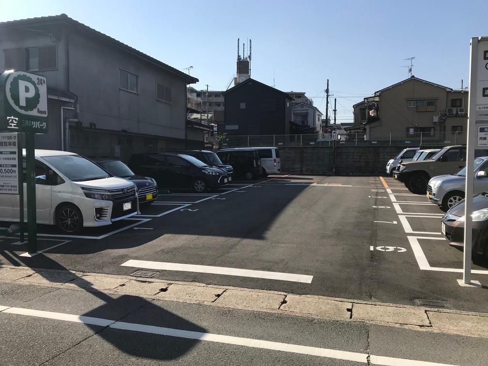 伏見赤池西の外観・駐車場イメージ1枚目