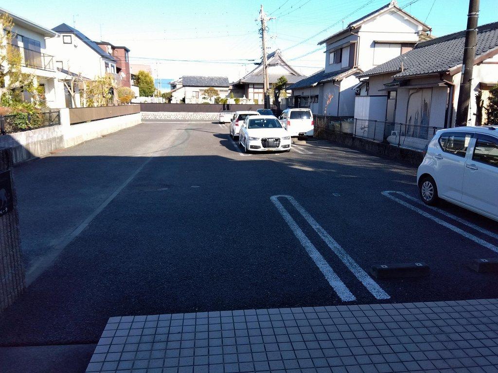 プリマベーラ(28200)の外観・駐車場イメージ1枚目