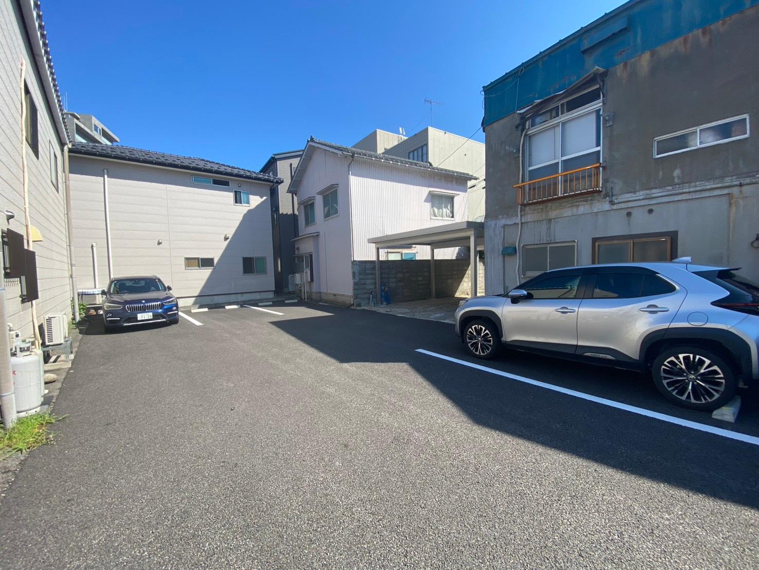 ダブルパーク上大川前通4番町の外観・駐車場イメージ3枚目
