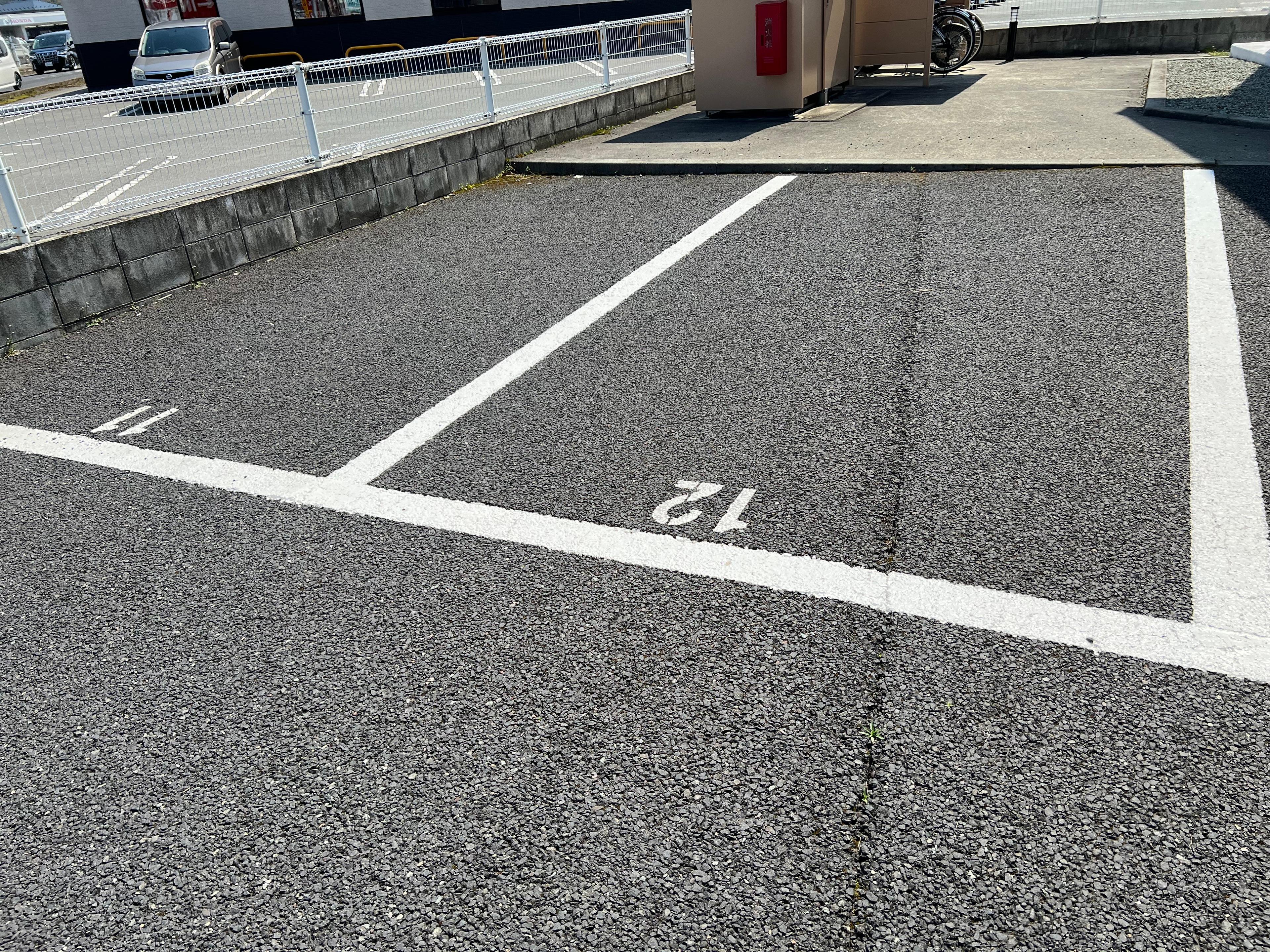 アポロン(30013)の外観・駐車場イメージ2枚目