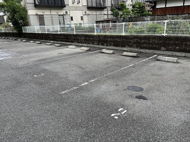 スカーレット(19268)の外観・駐車場イメージ1枚目