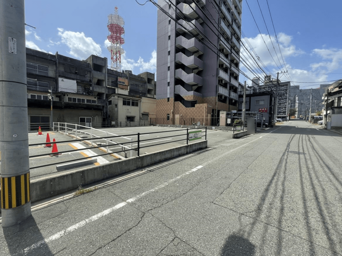 西本町1丁目駐車場 No.2の外観・駐車場イメージ3枚目