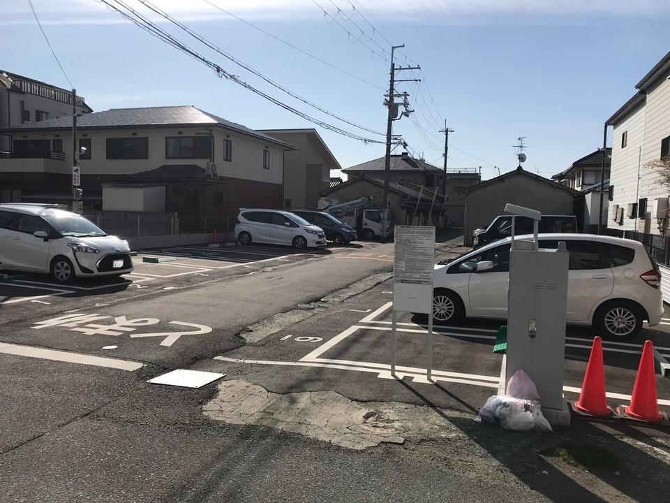 松原岡5丁目の外観・駐車場イメージ1枚目